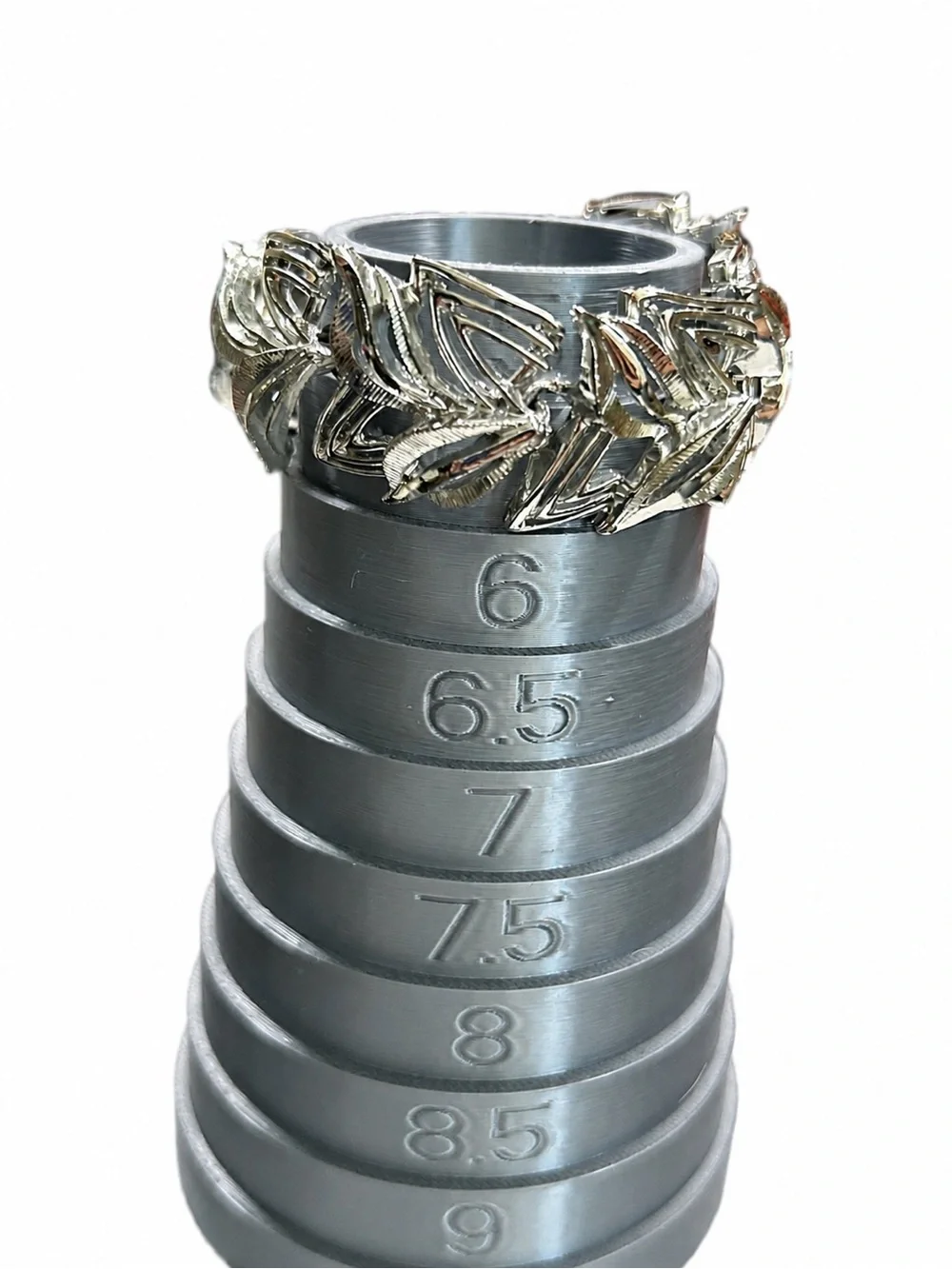 Vintage Silver-Tone Articulated Leaf Bracelet (1965–1970)